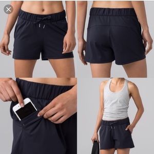Lululemon *Black* On the Fly Short